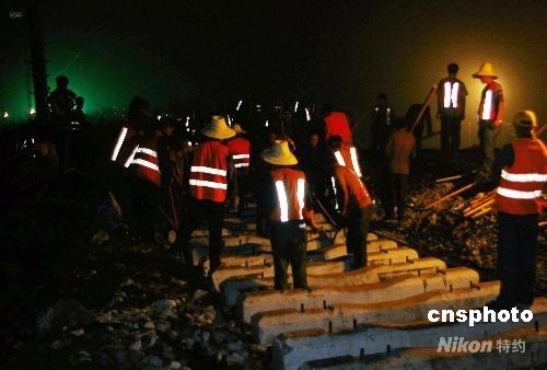 大秦铁路秦皇岛段火车满载煤炭出轨事故-大秦