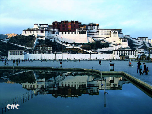 新华网拉萨7月18日专电西藏自治区著名旅游景点