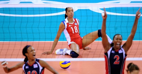 女排半决赛美国vs古巴 巴洛斯失误 -女排半决赛