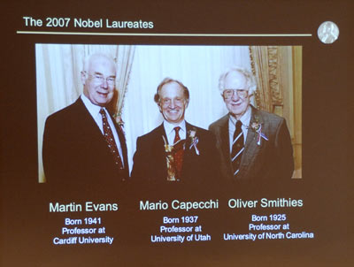 卡佩奇和奥利弗-史密西斯,英国科学家马丁-埃文斯,以表彰他们在干细胞